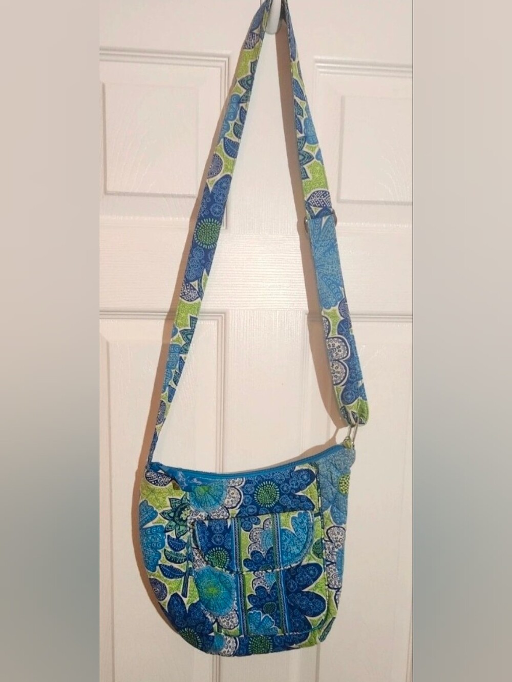 Vera Bradley Blue and Green Doodle Daisy Quilted Floral Crossbody